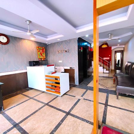 Hotel Unistar New Delhi Extérieur photo
