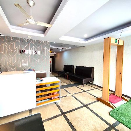 Hotel Unistar New Delhi Extérieur photo
