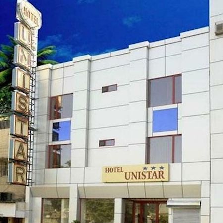 Hotel Unistar New Delhi Extérieur photo