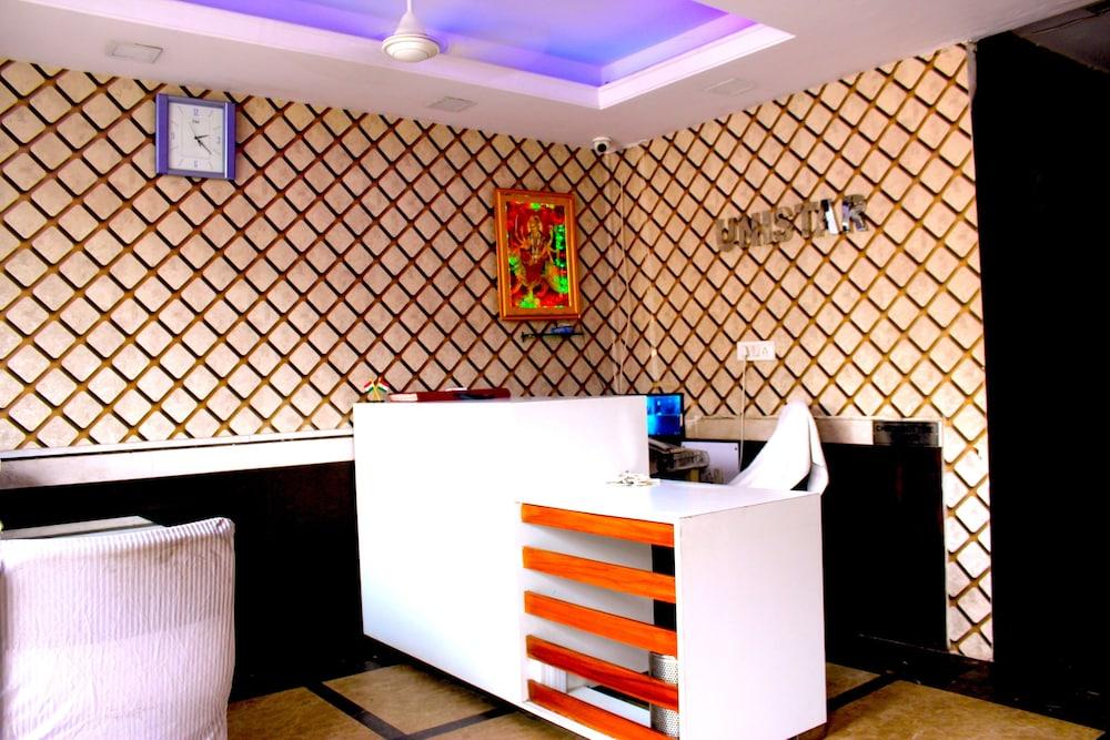 Hotel Unistar New Delhi Extérieur photo