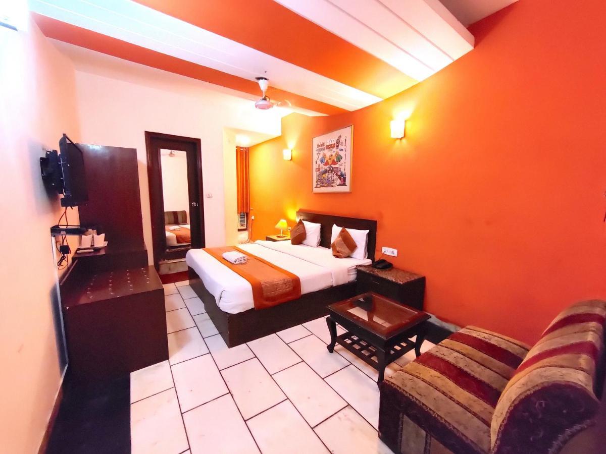 Hotel Unistar New Delhi Extérieur photo