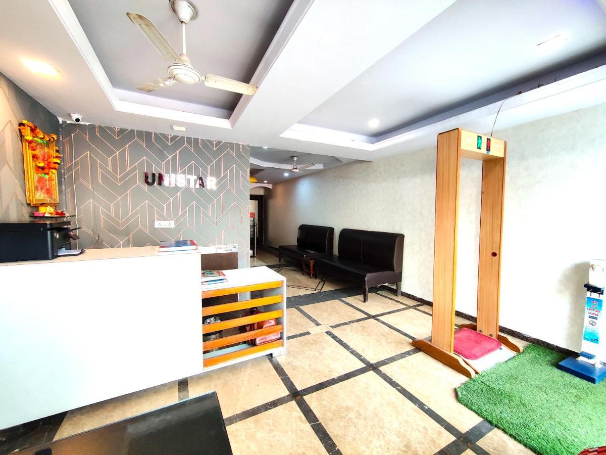 Hotel Unistar New Delhi Extérieur photo