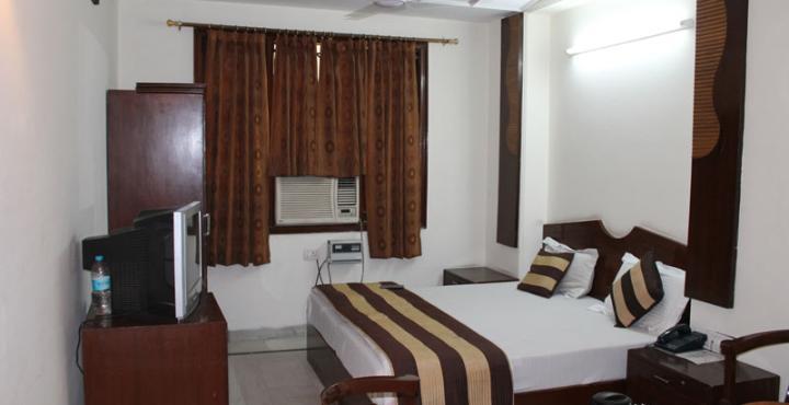 Hotel Unistar New Delhi Extérieur photo