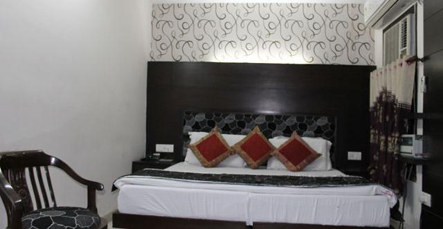 Hotel Unistar New Delhi Extérieur photo