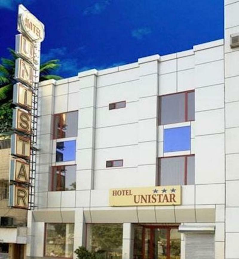 Hotel Unistar New Delhi Extérieur photo