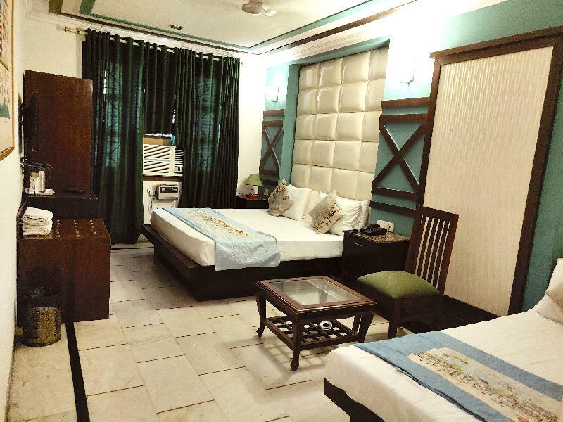 Hotel Unistar New Delhi Extérieur photo