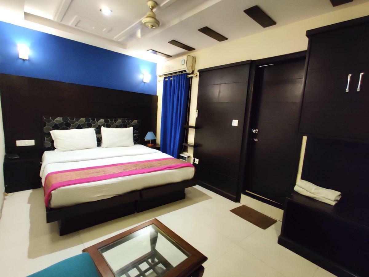 Hotel Unistar New Delhi Extérieur photo