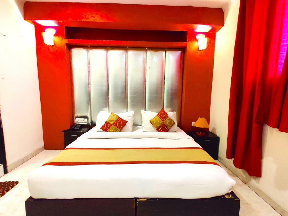 Hotel Unistar New Delhi Extérieur photo